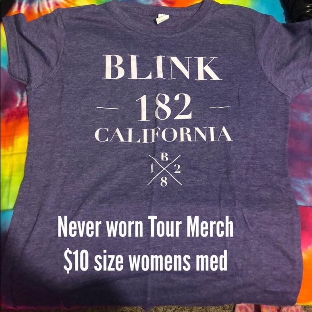 New 2016 Blink 182 March! Size medium!